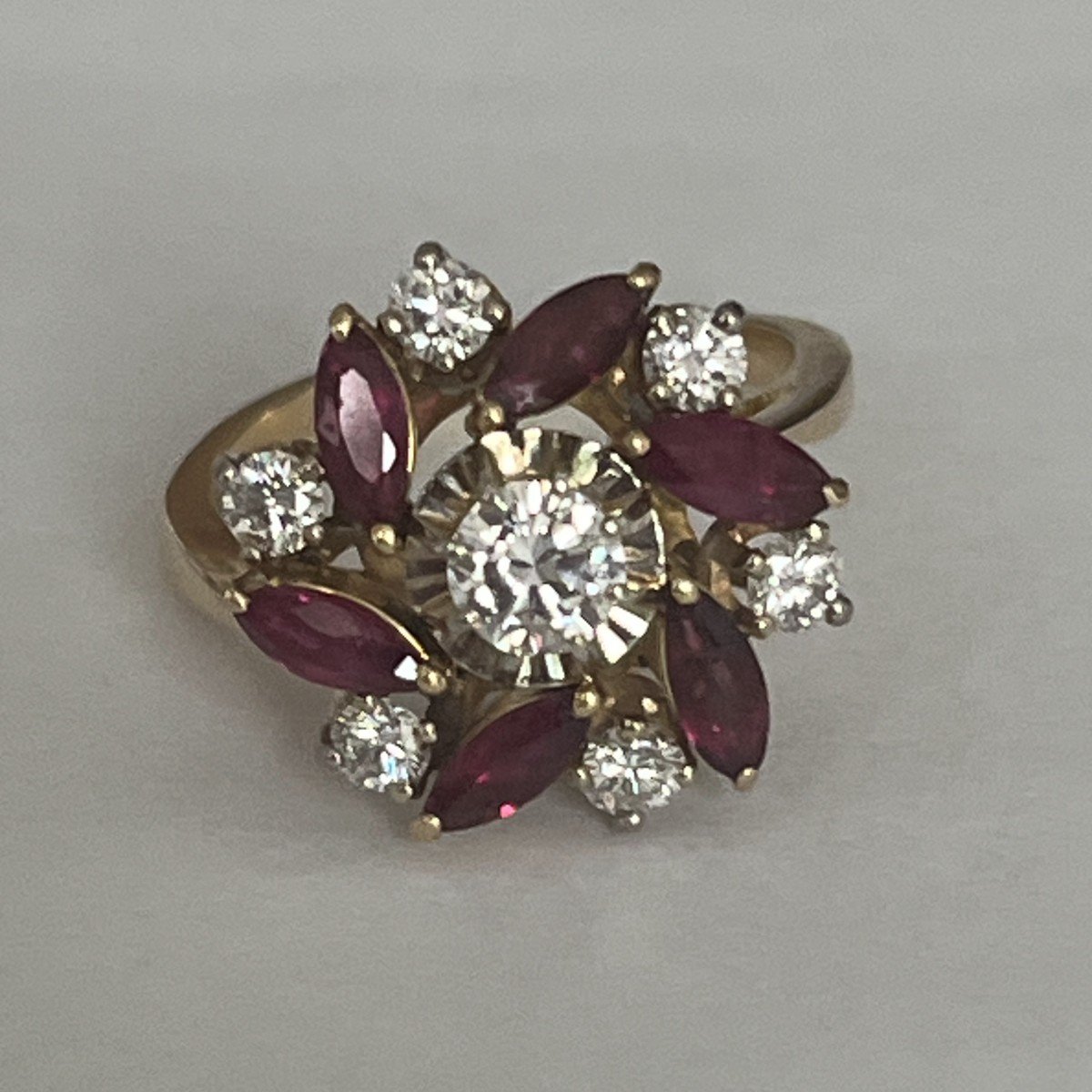 5809- Yellow Gold Flower Ring Diamonds Ruby