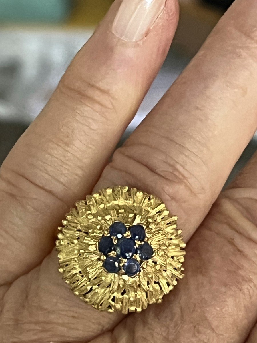 5822- Chiseled Yellow Gold Dome Ring With Sapphires-photo-2