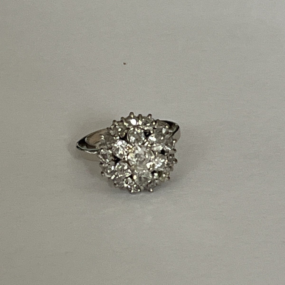 5897- Antique Ring White Gold Platinum Diamonds 1.50 Ct