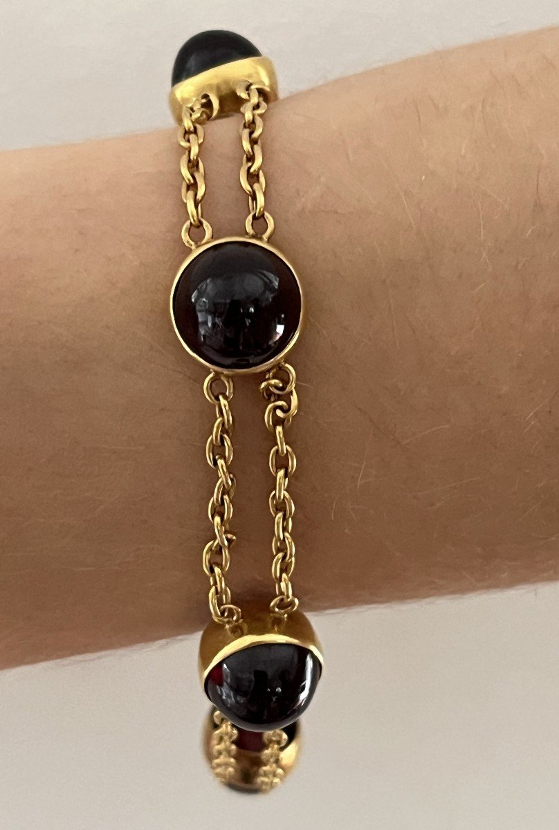 5919- Antique Yellow Gold Garnet Bracelet