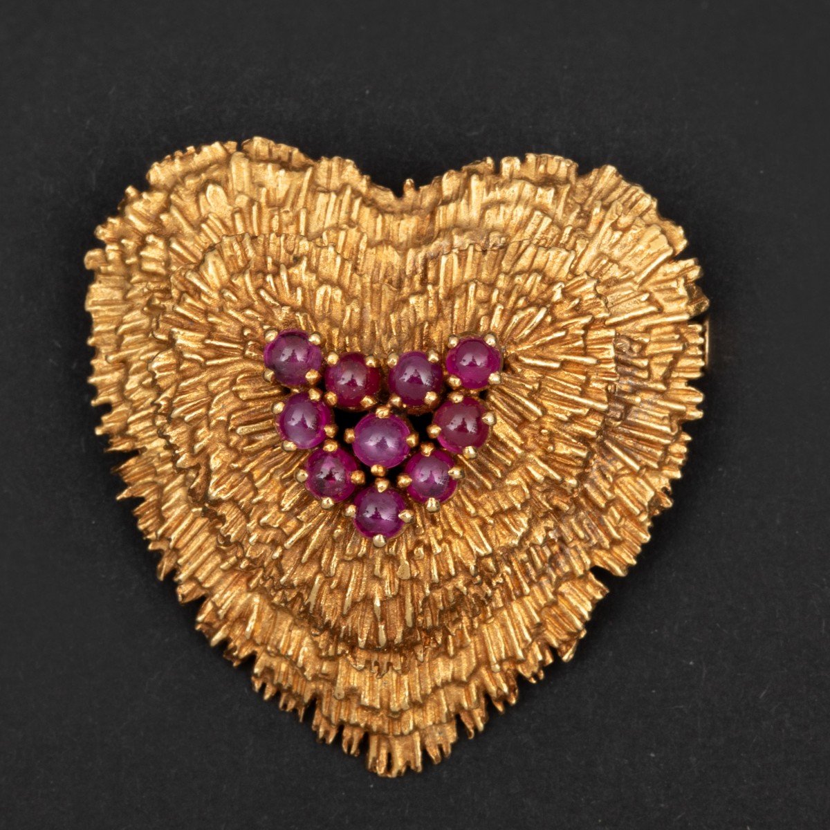 5474- Yellow Gold Ruby Heart Brooch 1970s