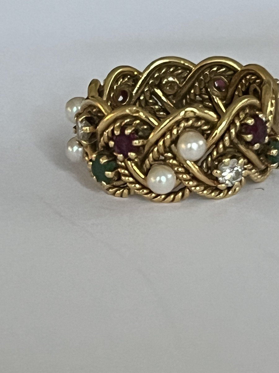 4975- Yellow Gold Braided Ring With Emeralds, Rubies, Diamonds And Pearls-photo-4