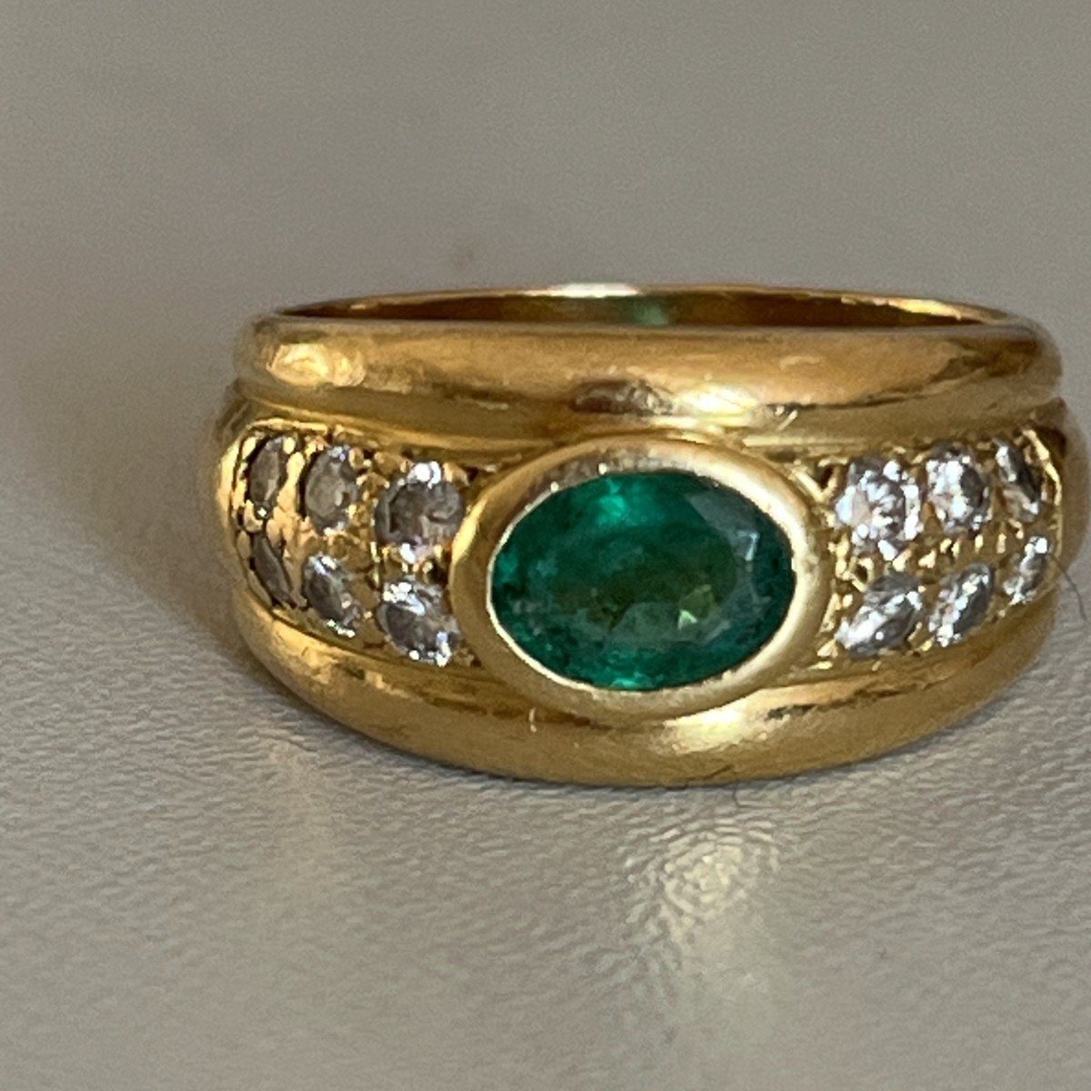 5971- Yellow Gold Emerald Diamond Band Ring