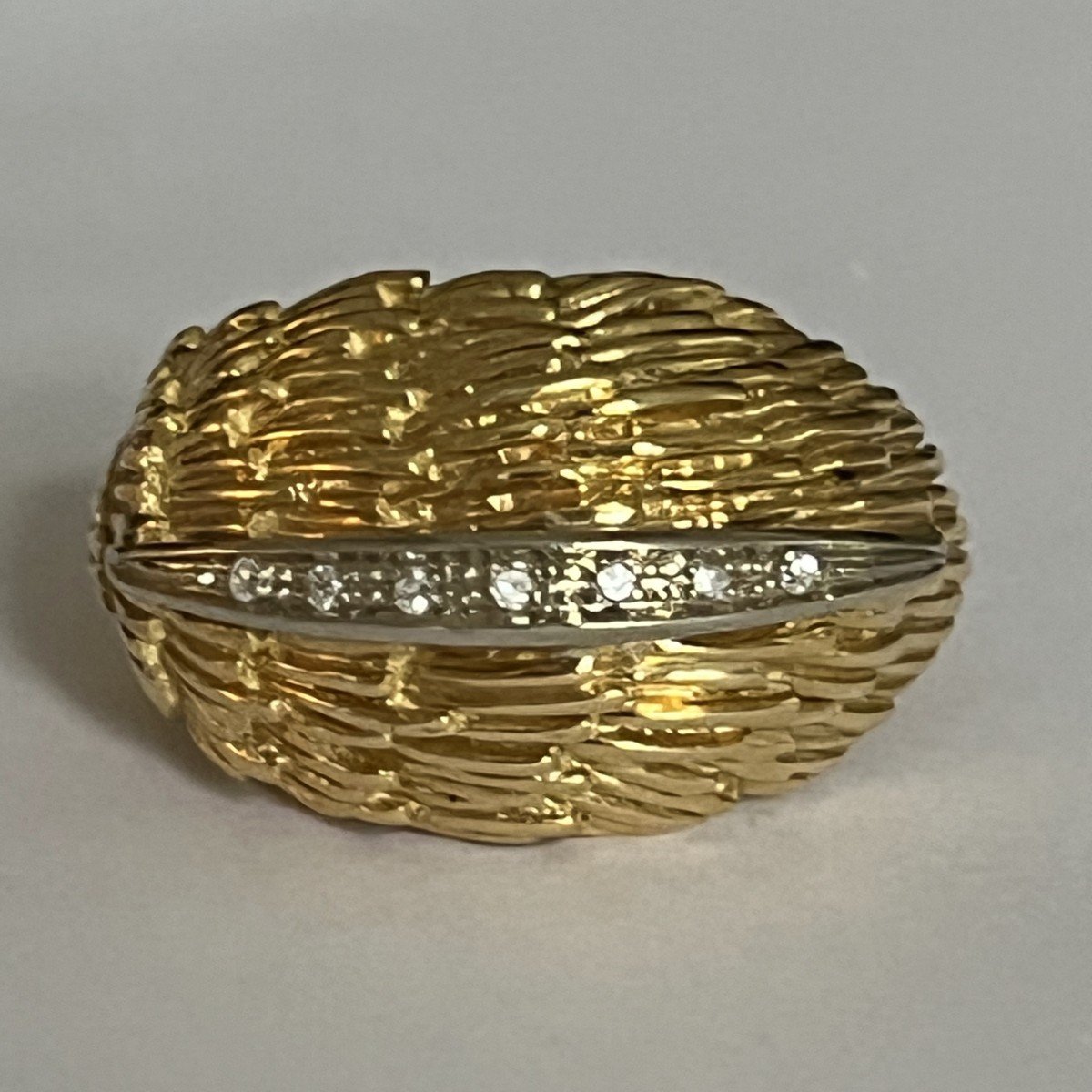 1285- Bague Boule Or Jaune Texturé Diamants