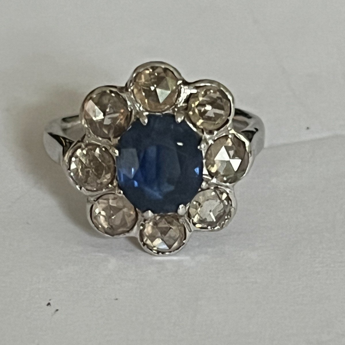 851- Antique Ring White Gold Sapphire Diamonds