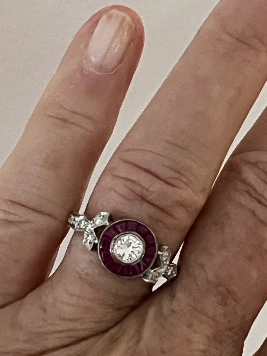 899- White Gold Ring Calibrated Ruby Diamonds-photo-2