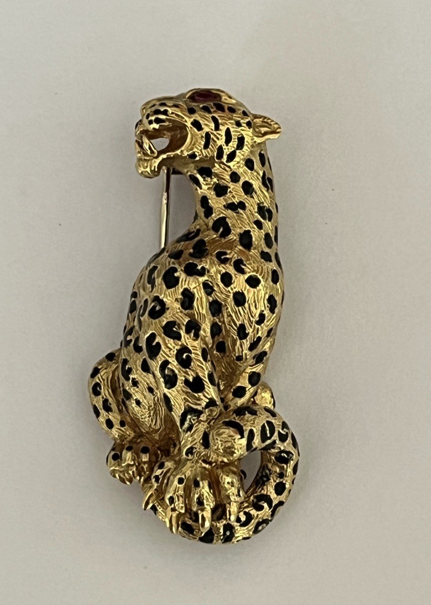 5912- Yellow Gold Enamel Panther Brooch