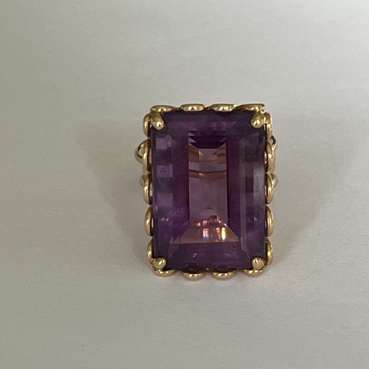 6069- Yellow Gold Amethyst Ring 21.00 Ct