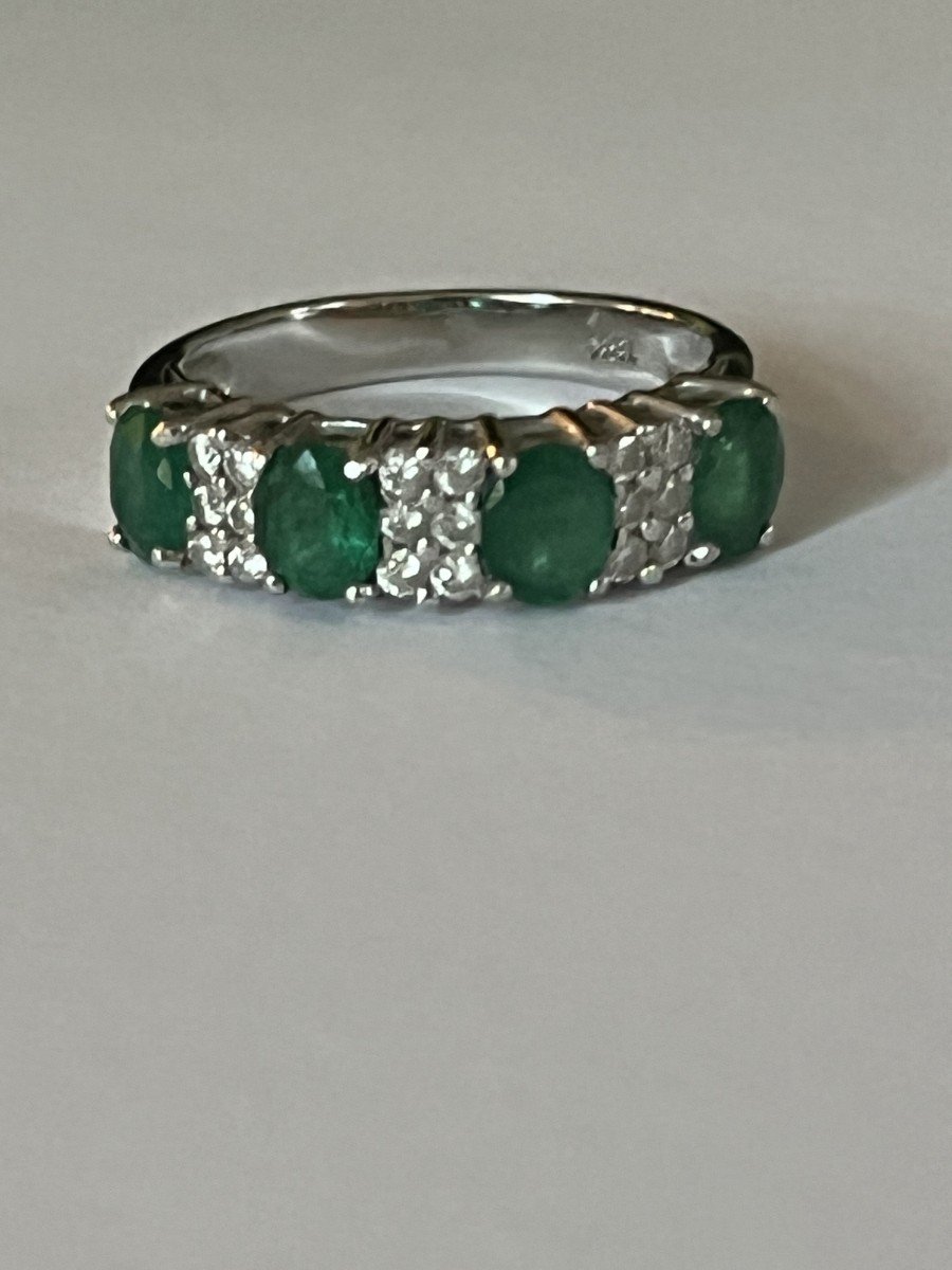 6113- Emerald Diamond White Gold Bangle Ring-photo-1