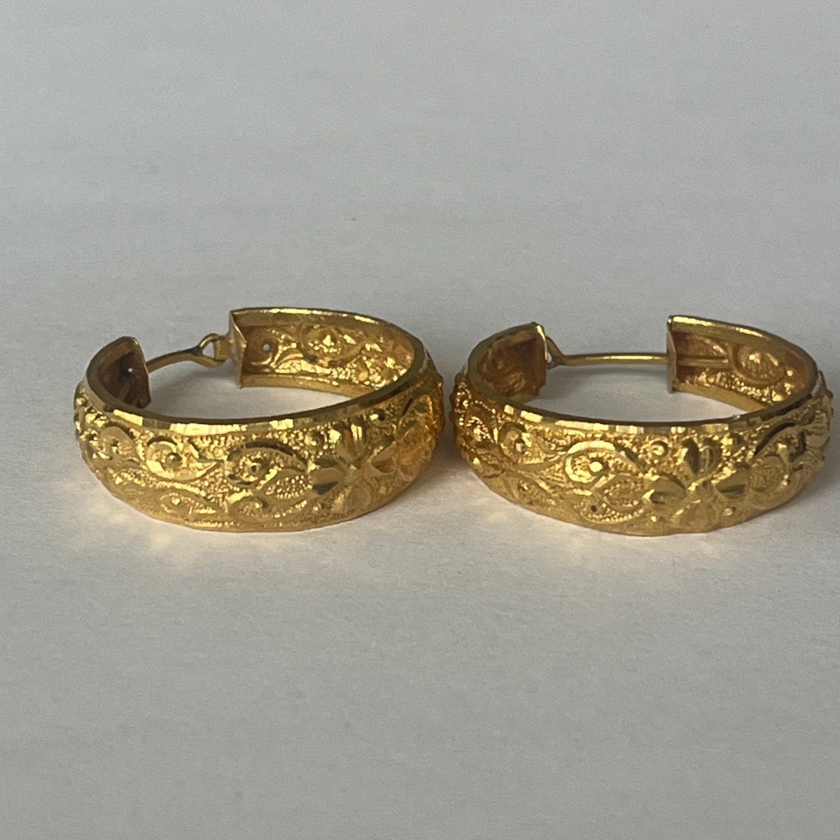 6017- Engraved Yellow Gold Hoop Earrings