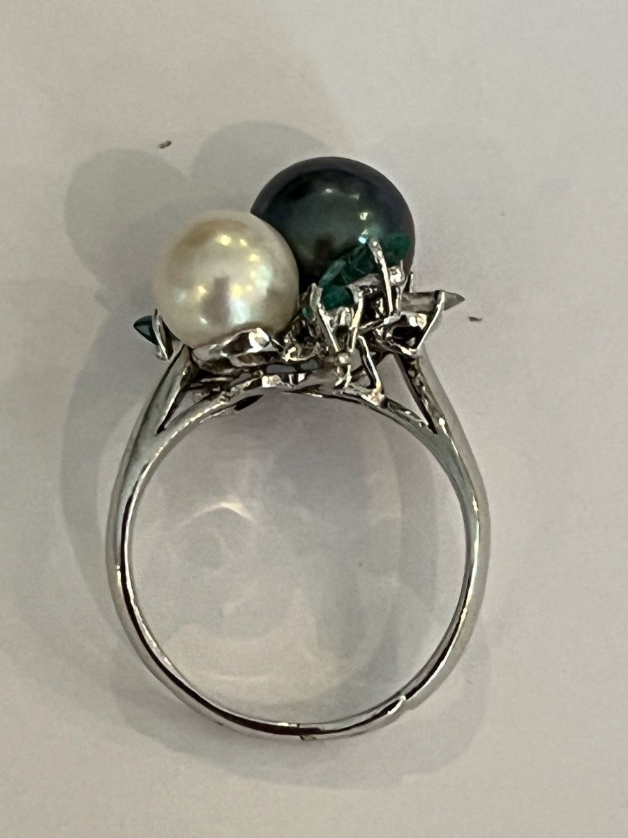 6089- You & Me Ring White Gold Pearls Emeralds Diamonds-photo-2