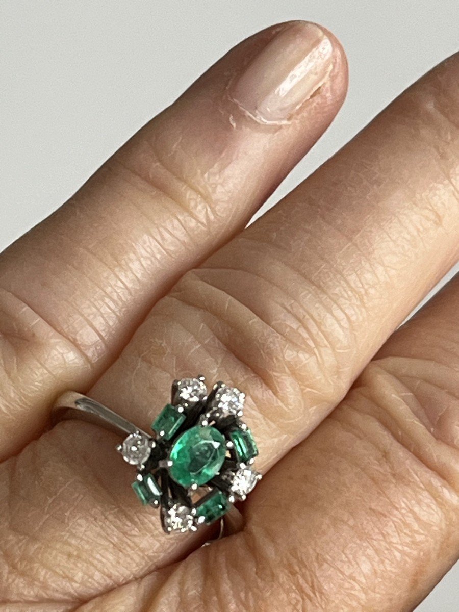 6081- Emerald Diamond White Gold Ring-photo-3