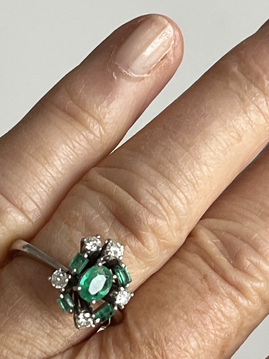 6081- Emerald Diamond White Gold Ring-photo-4