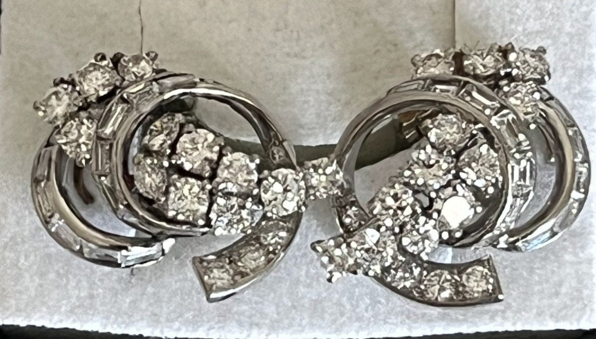 6173- Boucles d'Oreilles Or Gris Platine Diamants