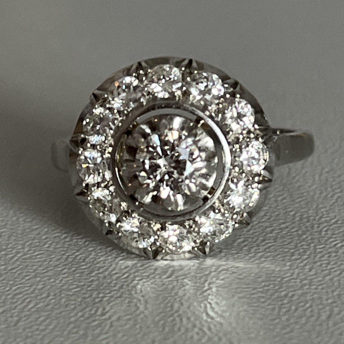 6194- Bague Or Gris Platine Diamants