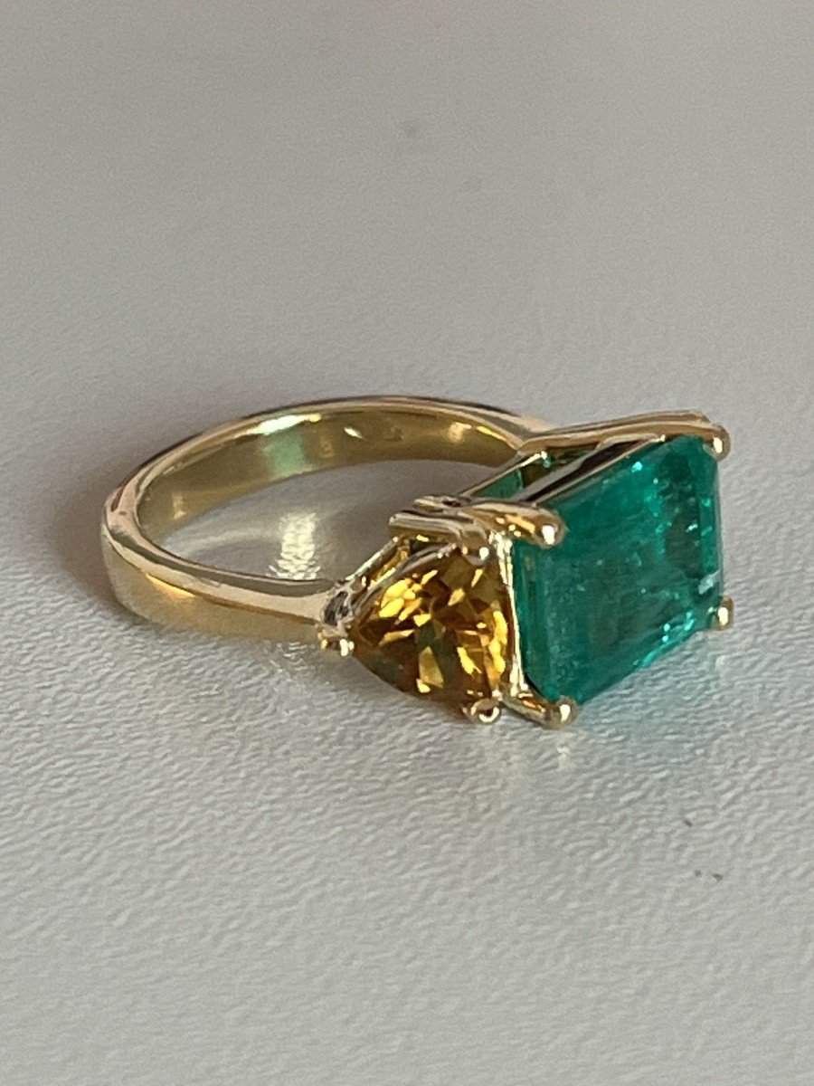 5180- Yellow Gold Ring With 3.70 Ct Emerald And Citrines-photo-4