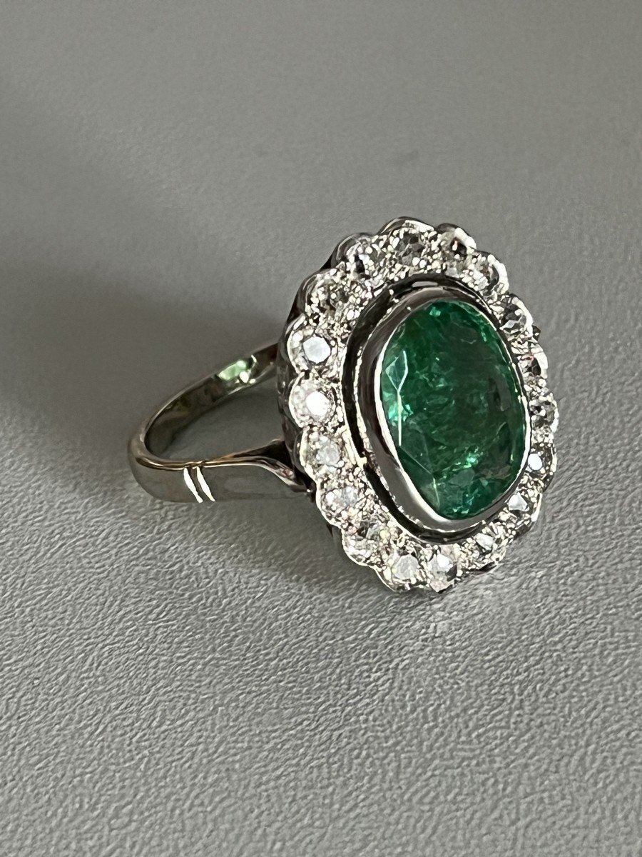 6276- Platinum Flower Ring White Gold Emerald Diamonds-photo-1