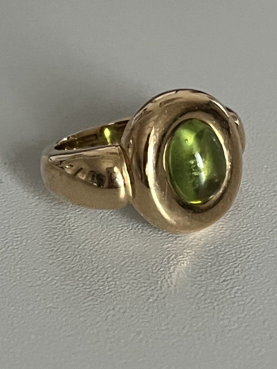 6309- Poiray Yellow Gold Peridot Ring-photo-4