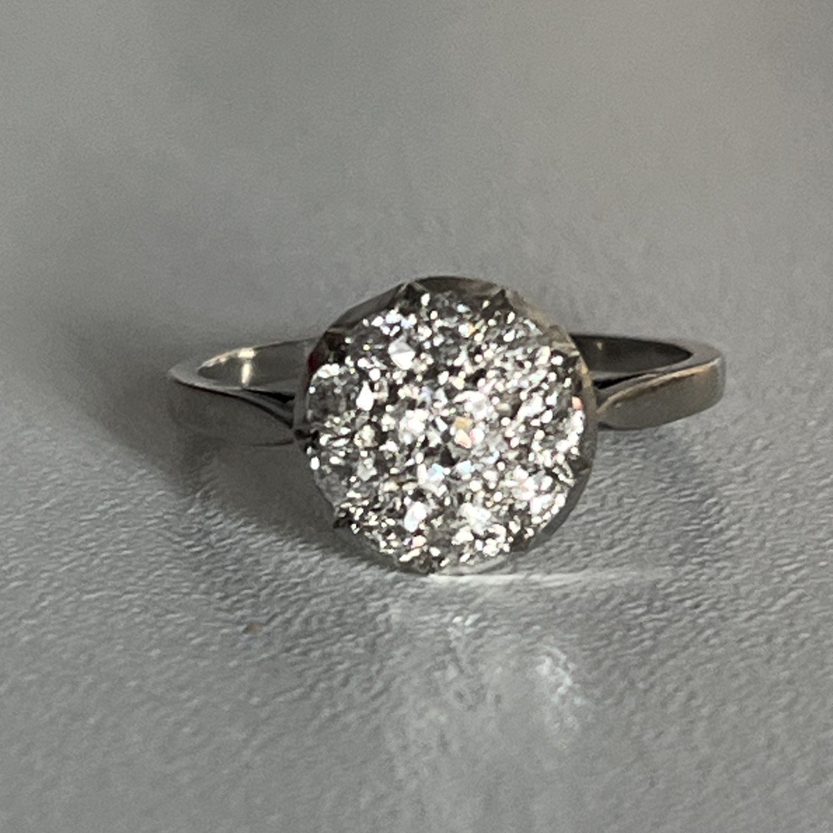 6356- Marguerite Ring Platinum Diamonds