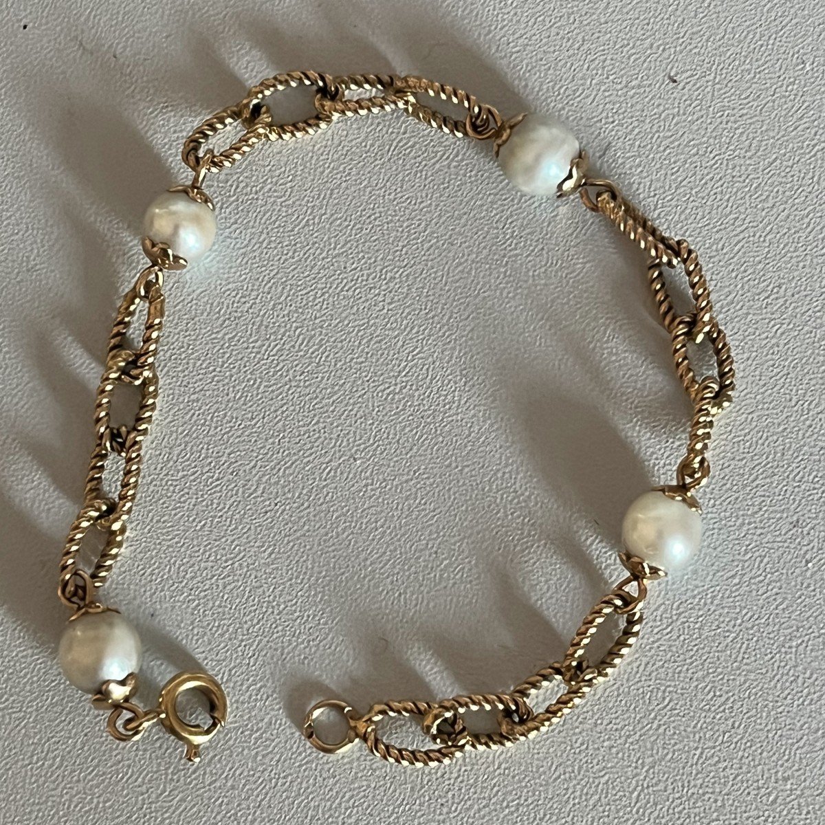 3949- Yellow Gold Twisted Bracelet With Akoya Pearls