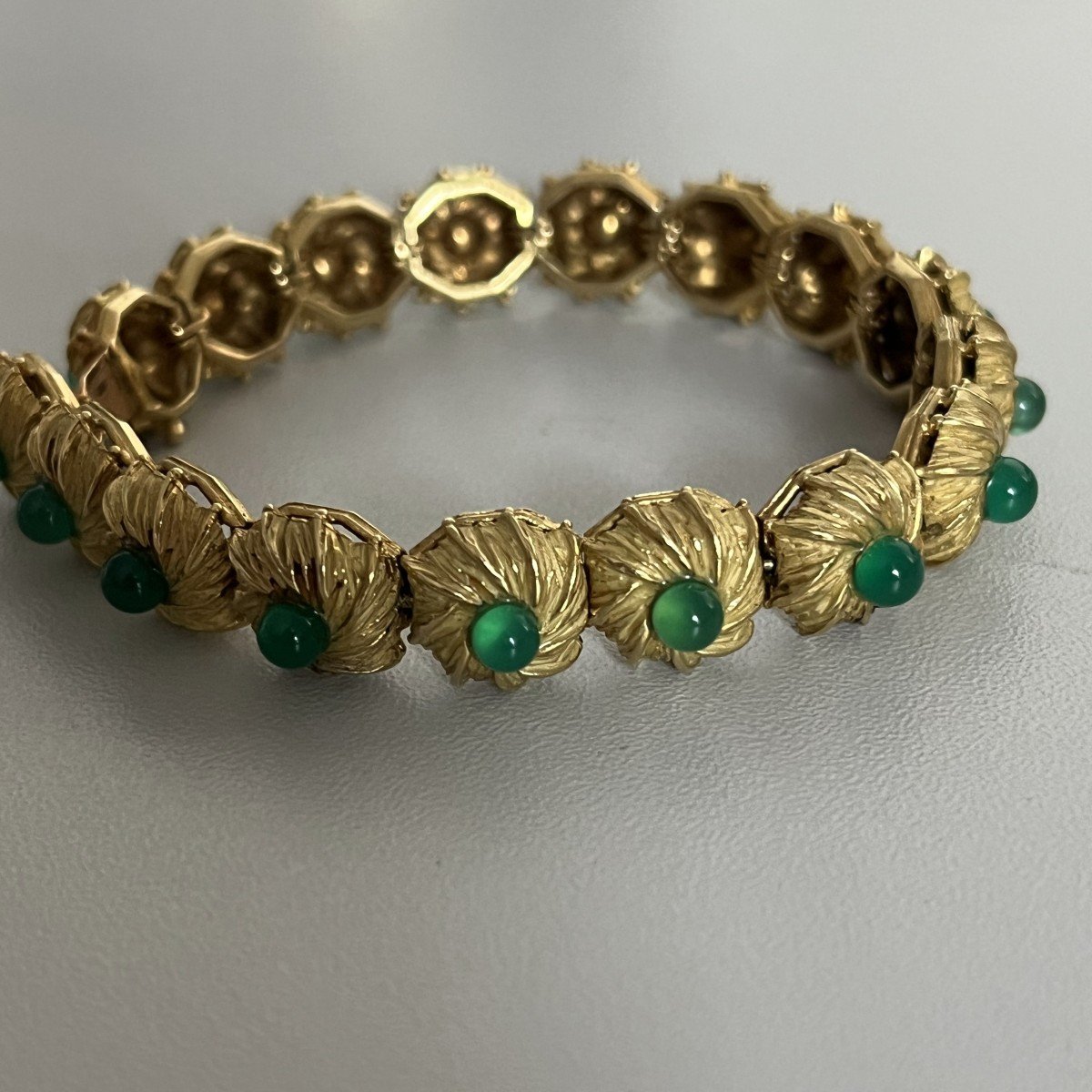 5059- Yellow Gold Chrysoprase Bracelet