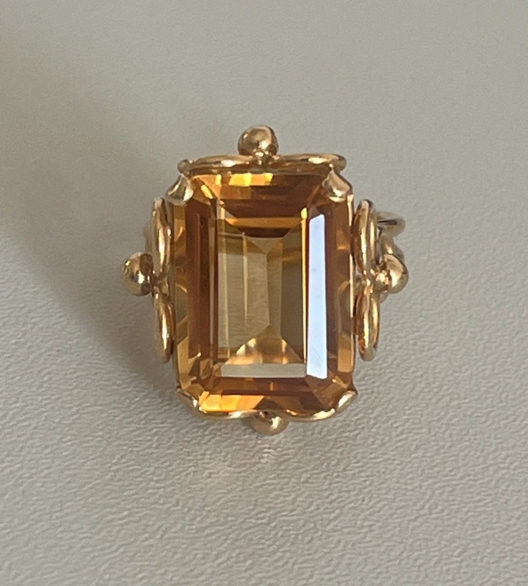 2517- Yellow Gold Ring With 9.35 Ct Citrine