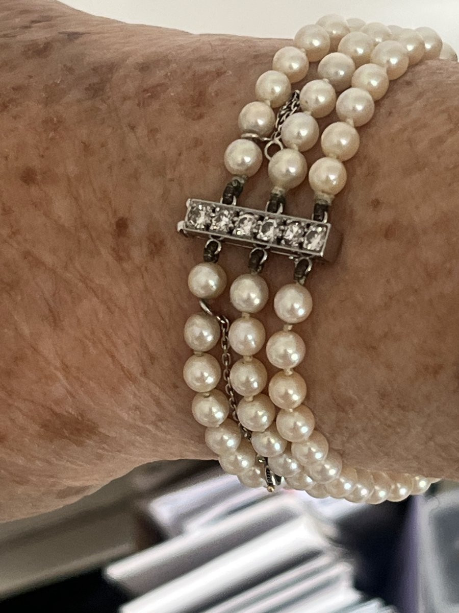 6470- 4 Row Akoya Pearl Bracelet White Gold Clasp Diamonds-photo-2