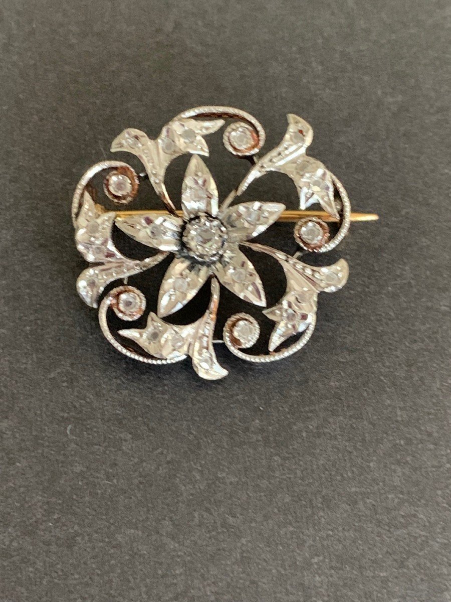 3277 – White Gold Platinum Diamond Flower Brooch-photo-4