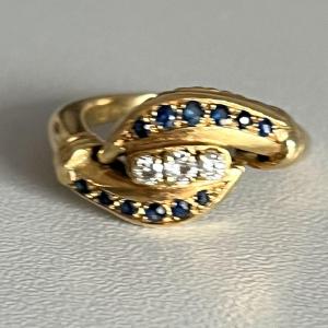 3721– Bague Mellerio Or Jaune Diamants Saphirs