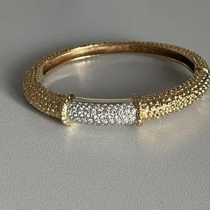 4068– Yellow Gold Diamond Bangle Bracelet