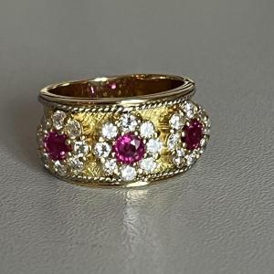 4966- Bague Bandeau Or Jaune Rubis Diamants