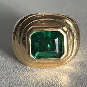 4410- Large Bague Chevalière Or Jaune Pierre Verte