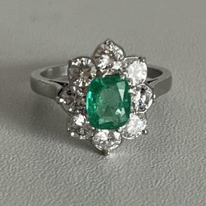 5424- Pompadour Platinum Emerald Diamond Ring