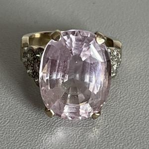 5439- White Gold Kunzite Diamond Ring