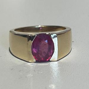 5264- Yellow Gold Pink Sapphire Bangle Ring