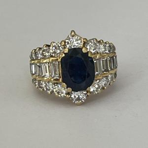 5458- Important Yellow Gold Sapphire Diamond Ring