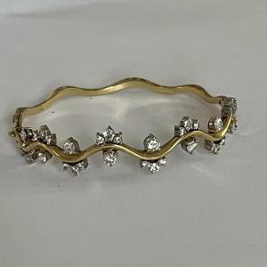 5835- Bracelet Rigide Or Jaune Diamants