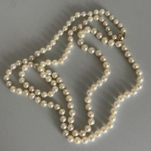 4645- Collier Perles En Légère Chute