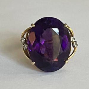 5825- Yellow Gold Amethyst Diamond Ring