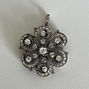 4356- Old Yellow Gold Silver Diamond Pendant