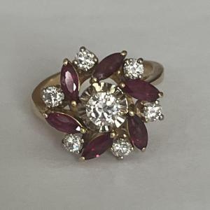 5809- Bague Fleur Or Jaune Diamants Rubis