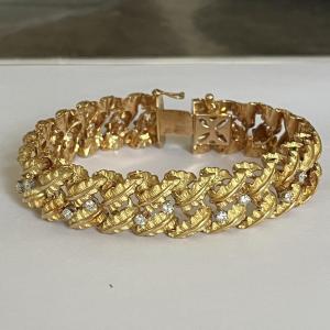 5868- Textured Yellow Gold And Diamond Flexible Bracelet