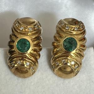 5906- Yellow Gold Godronné Emerald Diamond Clip-on Earrings