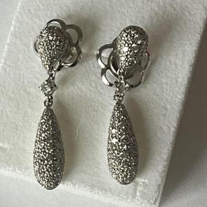 6301- White Gold Diamond Dangle Earrings