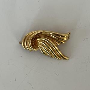 6189- Yellow Gold Scroll Brooch