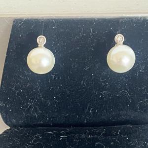 6387- Akoya Pearl And Diamond Earrings