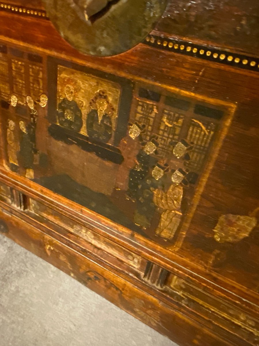 Ancient Chinese Chest -photo-3