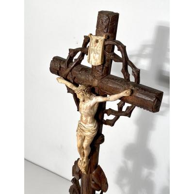 Crucifix d'Autel Forêt Noire XIXe Siècle 