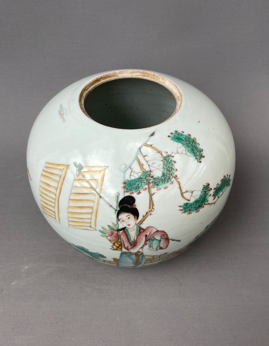 19th Century Chinese Porcelain Pot-photo-2