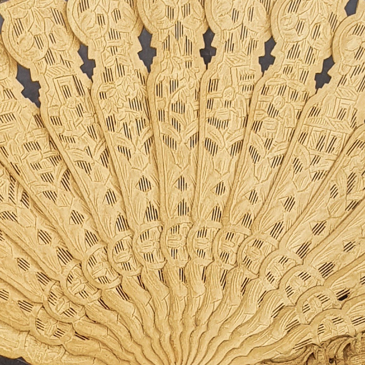 Antique Fan, 19th Century China, Sandalwood Frame-photo-2